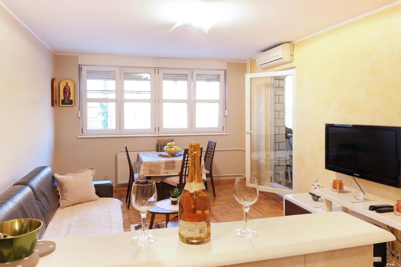 Sky City View Apartment & Big Terrace Белград Екстериор снимка